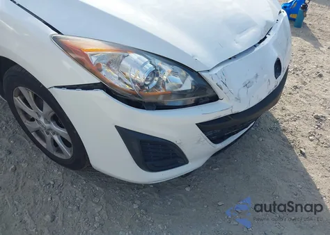 2011 Mazda Mazda3 I Touring z USA, uszkodzony, nr VIN JM1BL1VG7B1499100